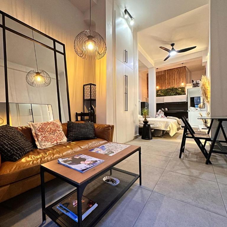 Bonito apartamento al lado del centro de Málaga con Parking gratis - Apartamento de 1 dormitorio - 2