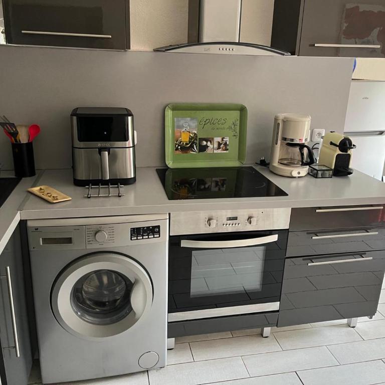 Rez de Villa Pébrier - Appartement 1 Chambre - 8
