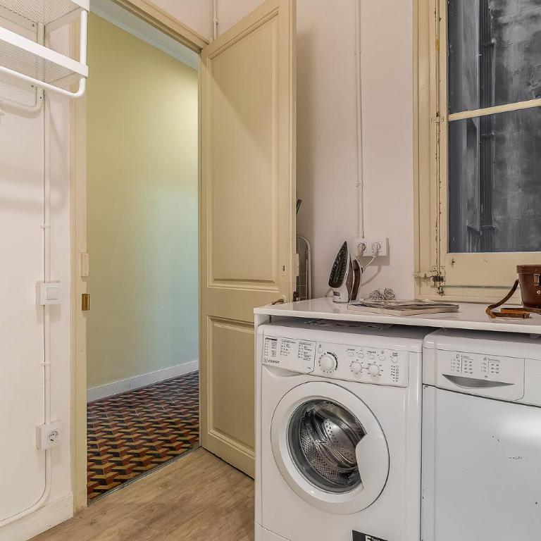AB Bailen Apartments - Five-Bedroom Apartment with Private Terrace - 17