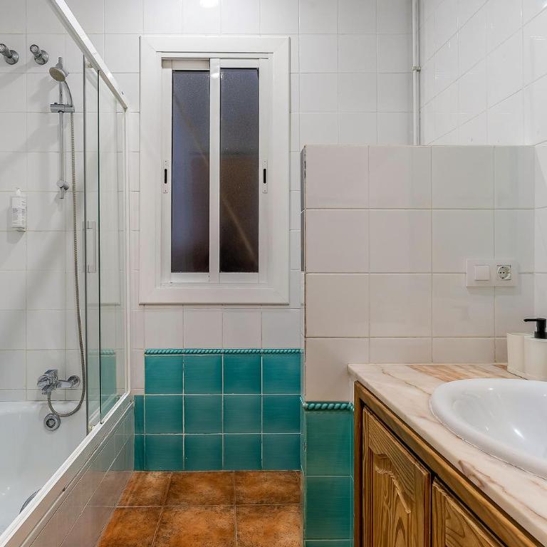 AB Bailen Apartments - Five-Bedroom Apartment with Private Terrace - 3