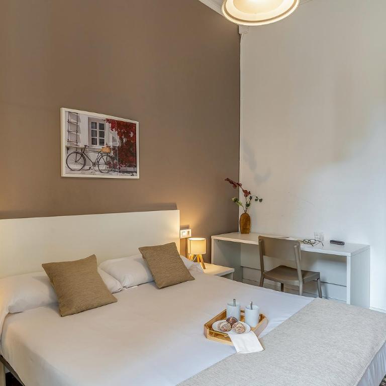 AB Bailen Apartments - Five-Bedroom Apartment with balcony - 10