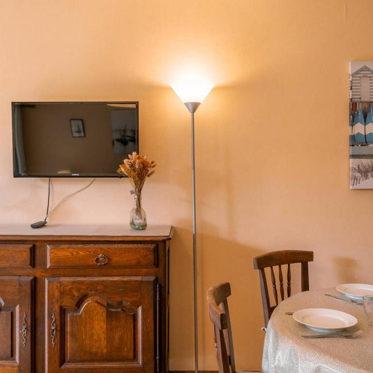 Appartement cosy 2 pièces, 5 pers, à 250m plage, terrasse et jardin, garage inclus, Carnac - FR-1-477-94 - Appartement (5 Adultes) - 5