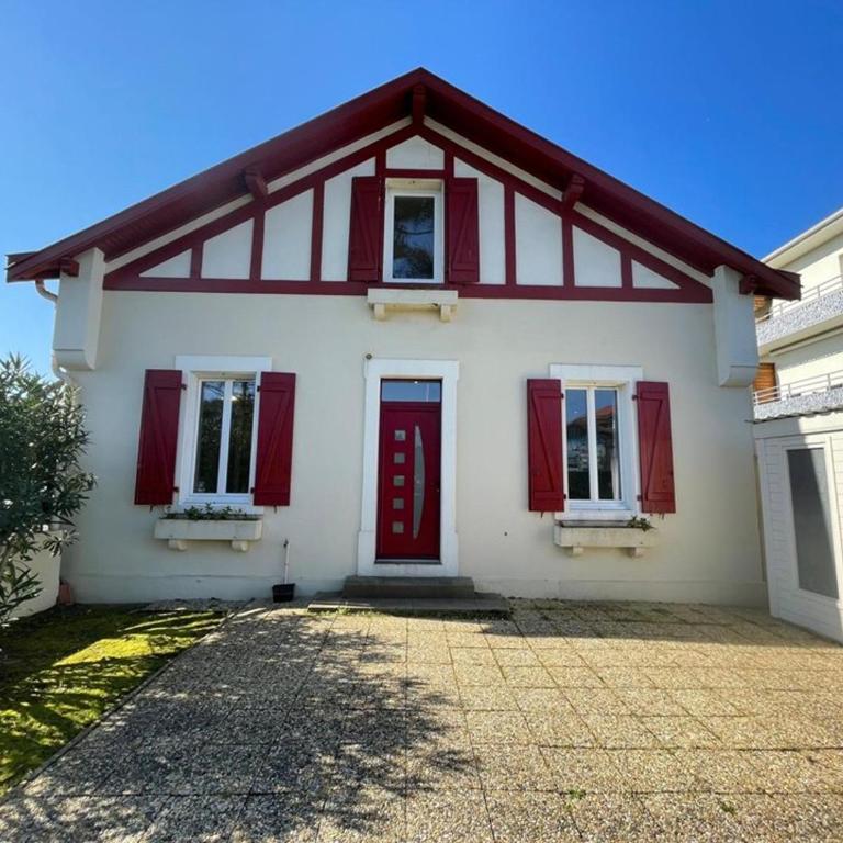 Appartement cosy avec terrasse, jardin et parking à 200m de la plage - FR-1-413-111 - Appartement (4 Adultes) - 1