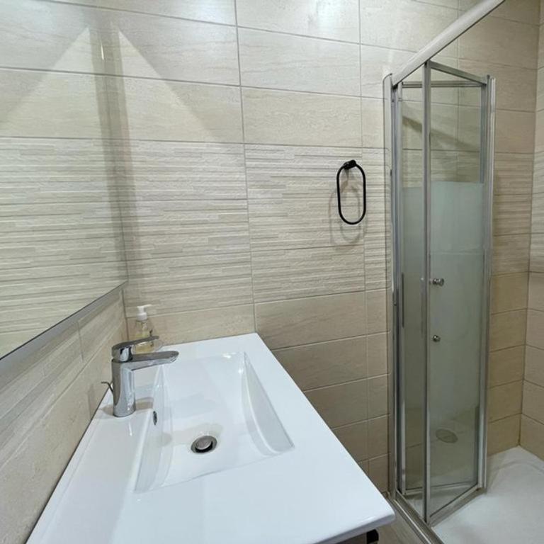 Appartement cosy avec terrasse, jardin et parking à 200m de la plage - FR-1-413-111 - Appartement (4 Adultes) - 7