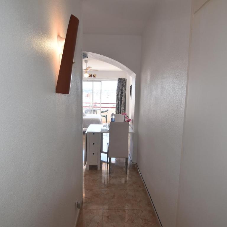 RNET - 600 Llevant 04-06 A - One-Bedroom Apartment - 11