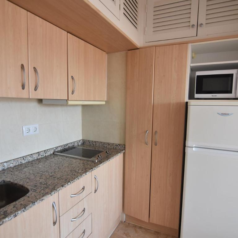 RNET - 600 Llevant 04-06 A - One-Bedroom Apartment - 10