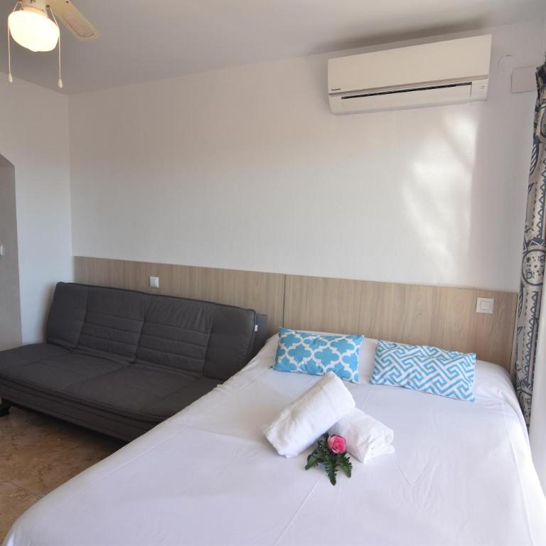 RNET - 600 Llevant 04-06 A - One-Bedroom Apartment - 7