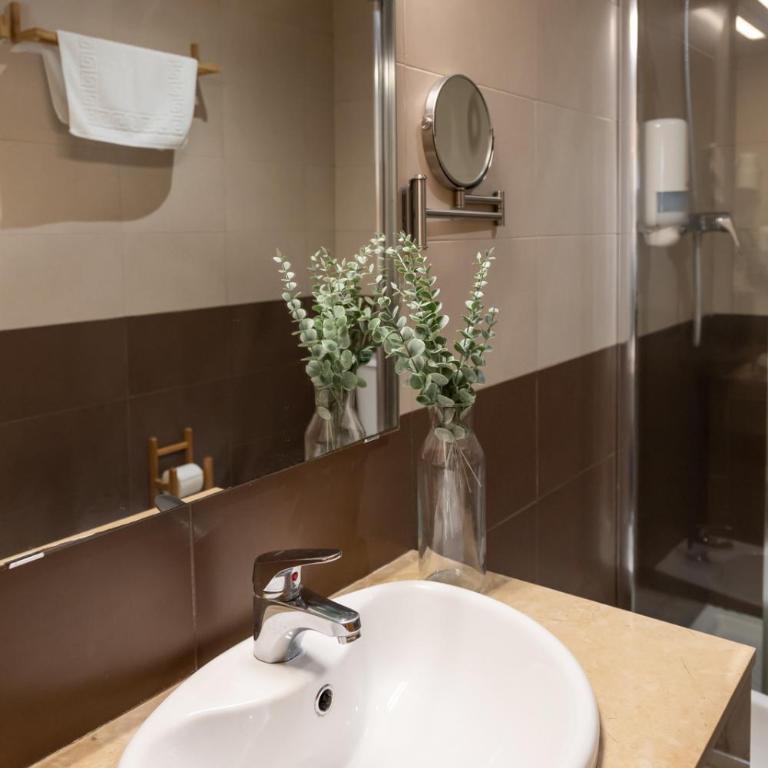 Hideout 26 - Two-Bedroom Apartment - 7