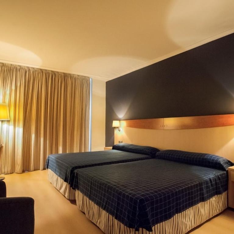 Hotel President - Habitación Familiar (3 adultos) - 2