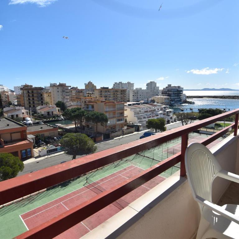 RNET - 600 Llevant 04-06 B - One-Bedroom Apartment - 4