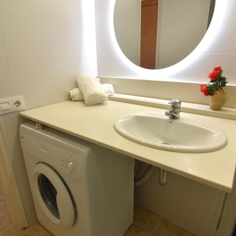 RNET - 600 Llevant 04-06 B - One-Bedroom Apartment - 13