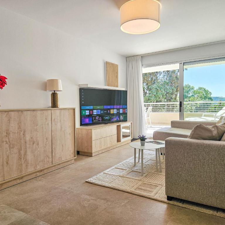 Two bedroom apartment in Sunny Golf, Estepona - Apartamento de 2 dormitorios con terraza - 5