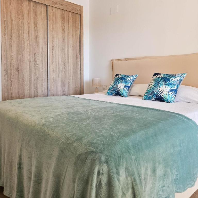 Two bedroom apartment in Sunny Golf, Estepona - Apartamento de 2 dormitorios con terraza - 16