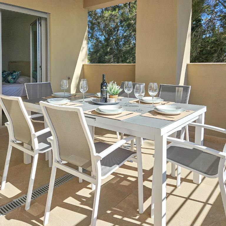 Two bedroom apartment in Sunny Golf, Estepona - Apartamento de 2 dormitorios con terraza - 29