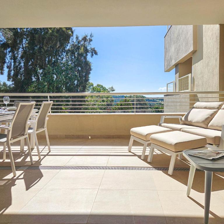 Two bedroom apartment in Sunny Golf, Estepona - Apartamento de 2 dormitorios con terraza - 26