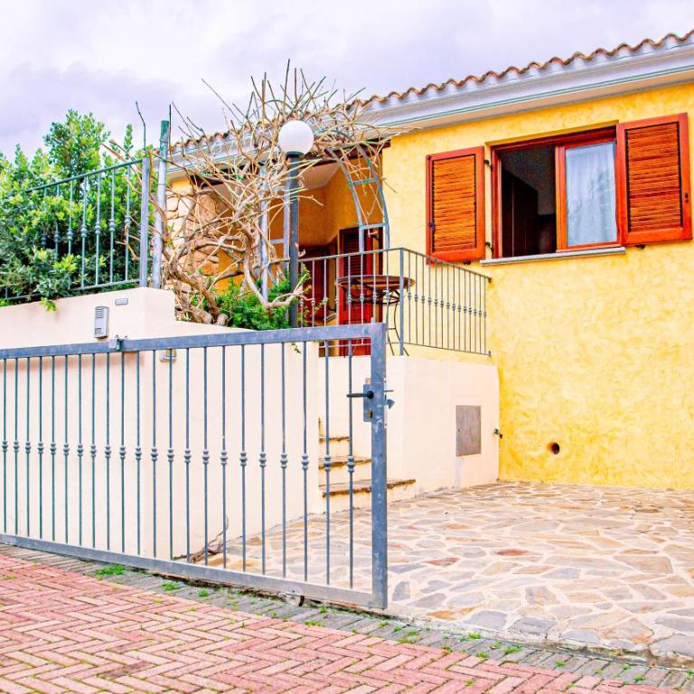 Villetta con giardino - Cala Gonone - Appartamento con 2 Camere da Letto - 1