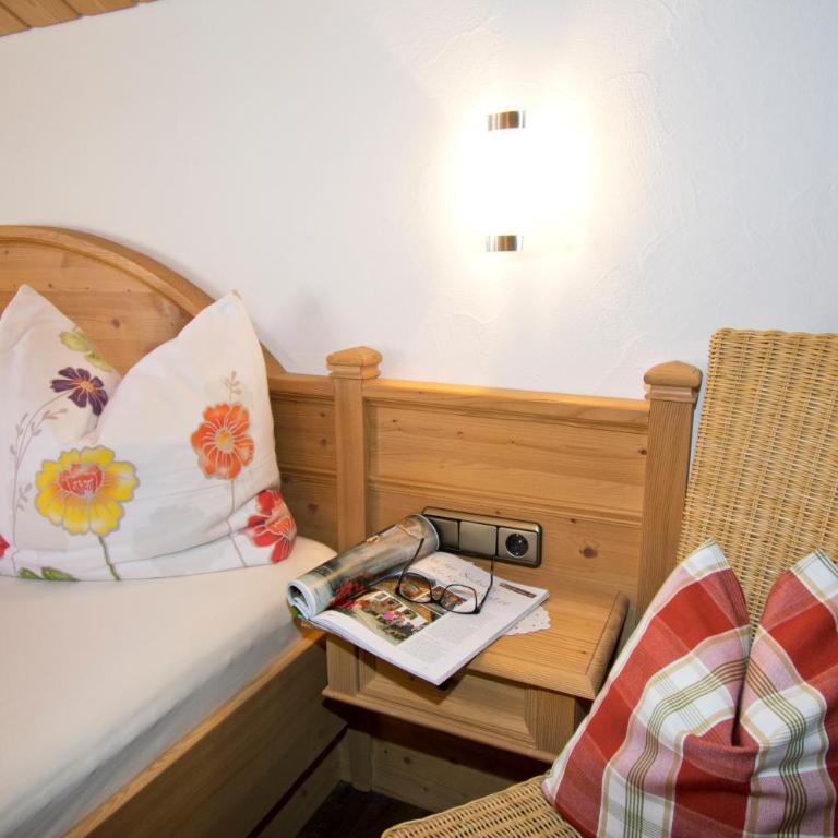 Gästehaus im Wiesengrund - Apartment mit 1 Schlafzimmer, Balkon und Bergblick - 4