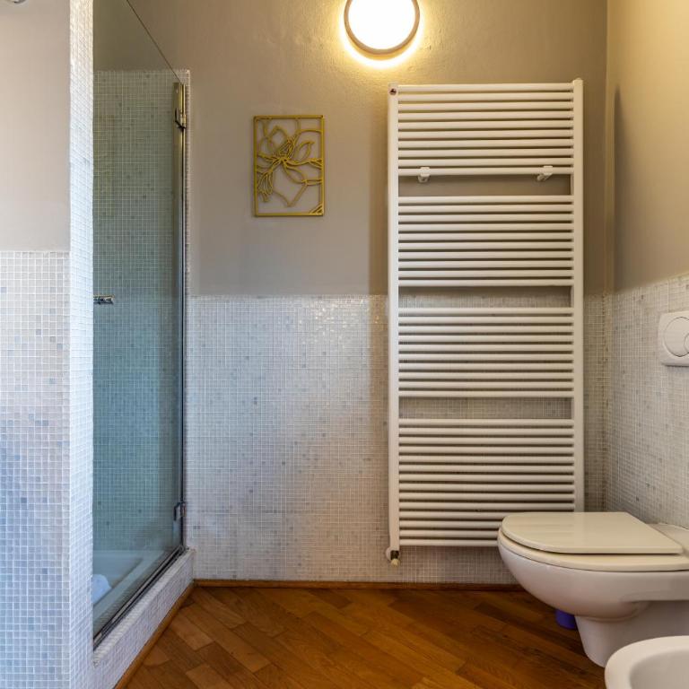 HouSmart Azzo Gardino 4 - Appartamento con 2 Camere da Letto - 31