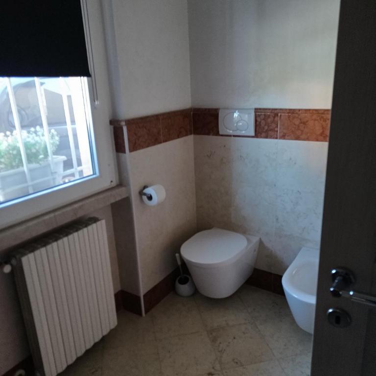 APPARTAMENTO LAKE GARDA ibiscus di Francia - Appartamento con 2 Camere da Letto - 16