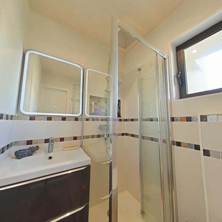Appart 2 pièces 4 couchages PORT LEUCATE NATURISME PL010-1123 - Appartement 1 Chambre - Vue sur Jardin - 5