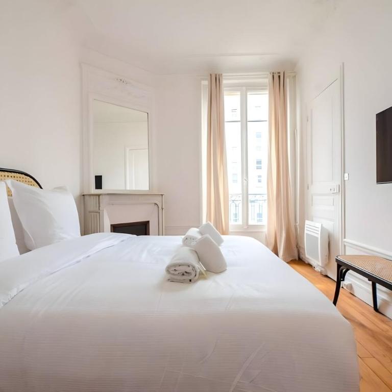 TBS 323 - Superb apartment with Eiffel Tower view - Appartement 2 Chambres - 13