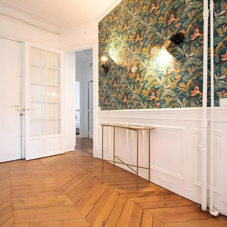 TBS 323 - Superb apartment with Eiffel Tower view - Appartement 2 Chambres - 10