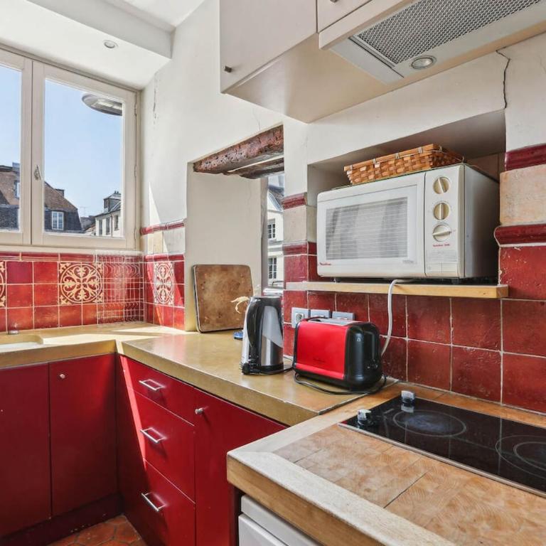 Pantheon, rue Cardinal Lemoine - ID 1023 - Appartement 2 Chambres - 7