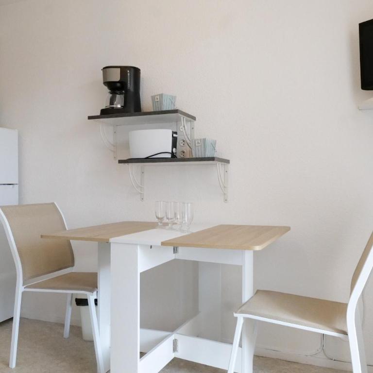 Grand Studio proche mer quartier de la Pironnière - 4 personnes - Appartamento con 1 Camera da Letto - 8