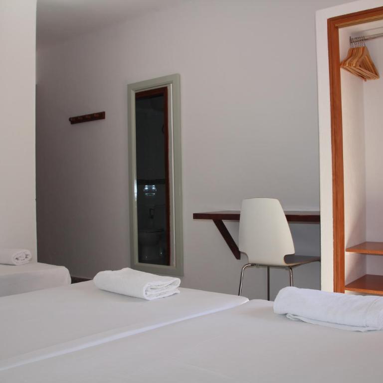 Hostal Las Nieves - Habitación Triple (3 adultos) - 8