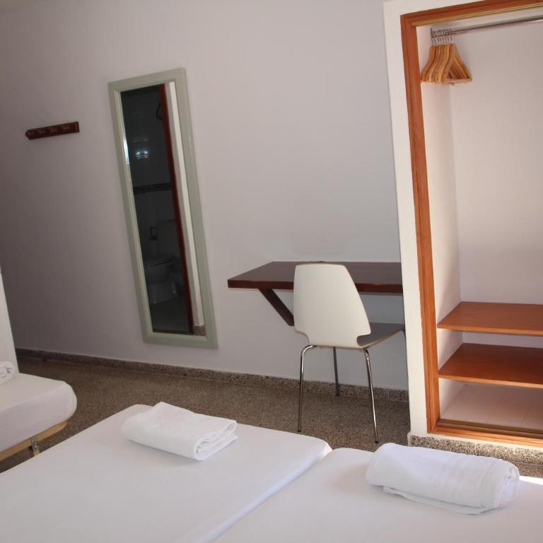 Hostal Las Nieves - Habitación Triple (3 adultos) - 10