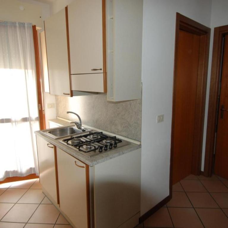 Villaggio Tirreno appartamento 01 - Appartamento con 2 Camere da Letto - 4