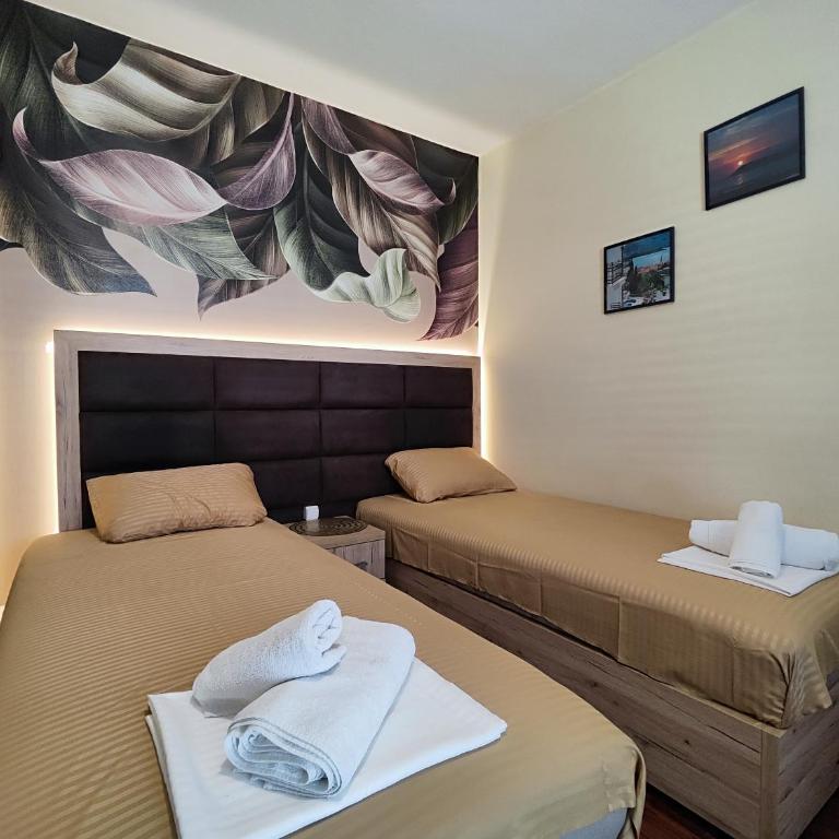 Palma Rooms & Suites Budva - Dvokrevetna Soba sa Bračnim Krevetom/Zasebnim Krevetima i Terasom - 6
