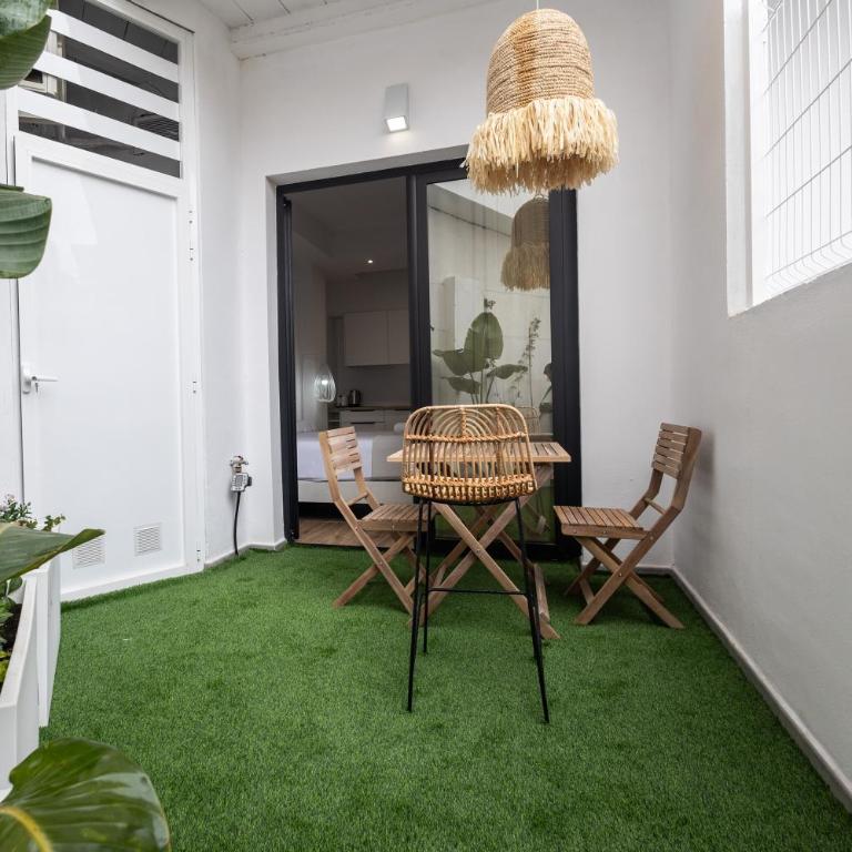 Primat Reig flats - Studio with Terrace - 8