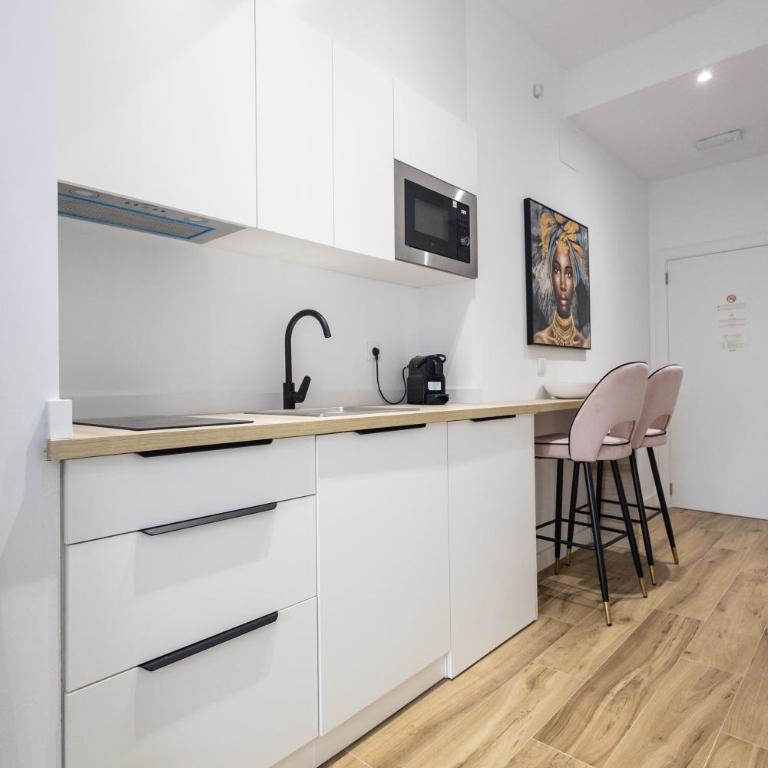 Primat Reig flats - Studio with Terrace - 17
