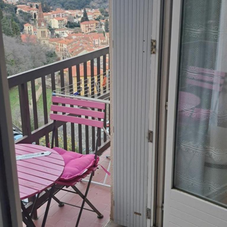 A 50m des cures libre mi septembre joli studio rénové orienté Nord bien ventilé - Appartement 1 Chambre - 12