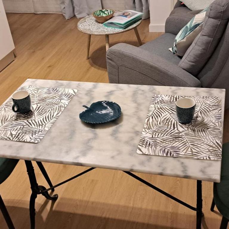 A 50m des cures libre mi septembre joli studio rénové orienté Nord bien ventilé - Appartement 1 Chambre - 28