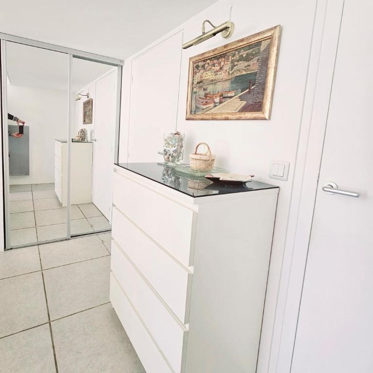 SUPERBE STUDIO DANS CADRE D'EXCEPTION-PISCINE, TENNIS et PLAGE PRIVEE - Studio avec mezzanine - 6