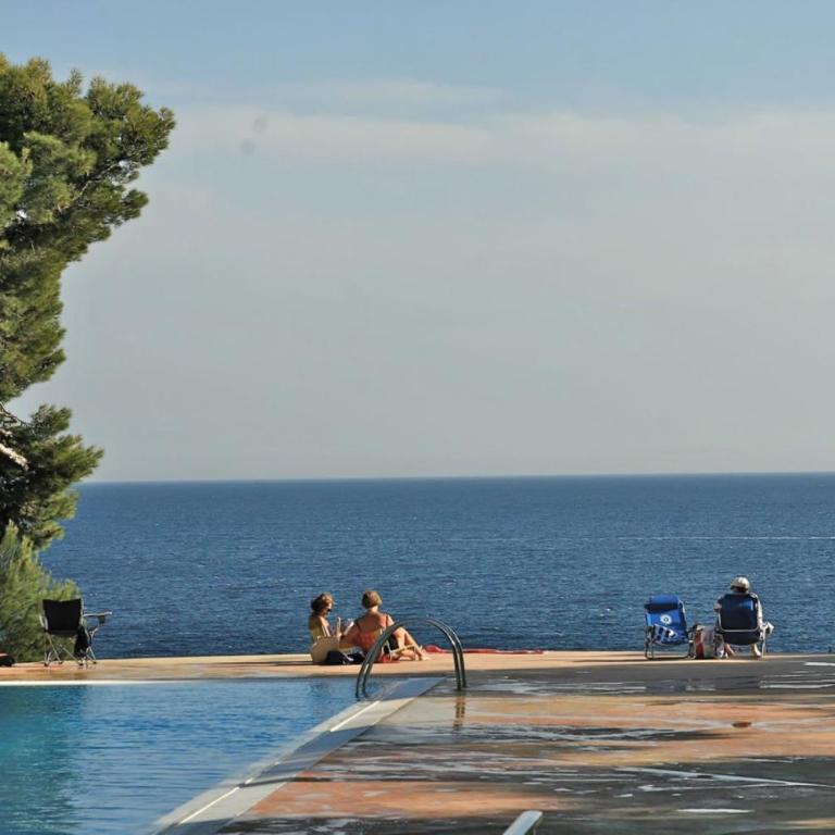 SUPERBE STUDIO DANS CADRE D'EXCEPTION-PISCINE, TENNIS et PLAGE PRIVEE - Studio avec mezzanine - 7