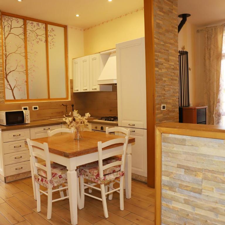 Casa ai Giardini - Appartamento con 2 Camere da Letto - 1