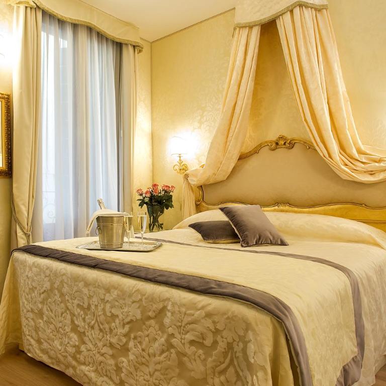 Residenza Goldoni - Camera Matrimoniale Deluxe - 1