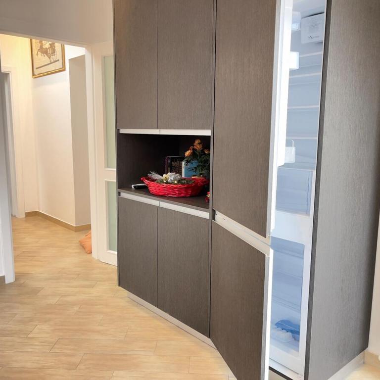 Appartamento 3C in Centro al Mare - Riccione - Three-Bedroom Apartment with Balcony - 13