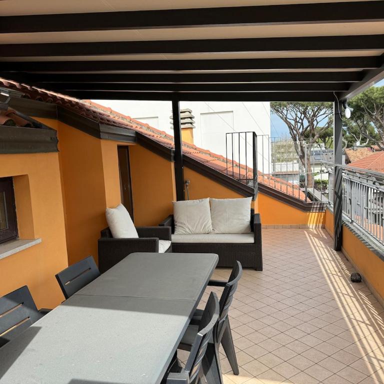 Appartamento 3C in Centro al Mare - Riccione - Three-Bedroom Apartment with Balcony - 3
