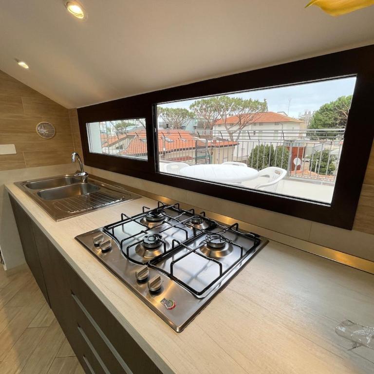 Appartamento 3C in Centro al Mare - Riccione - Three-Bedroom Apartment with Balcony - 33