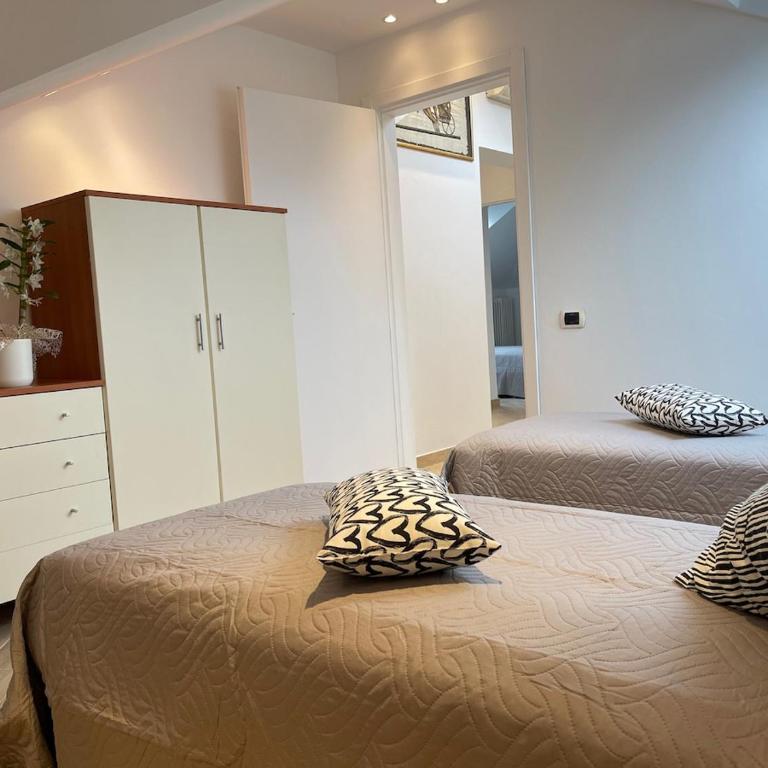 Appartamento 3C in Centro al Mare - Riccione - Three-Bedroom Apartment with Balcony - 37