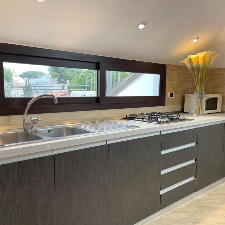 Appartamento 3C in Centro al Mare - Riccione - Three-Bedroom Apartment with Balcony - 62