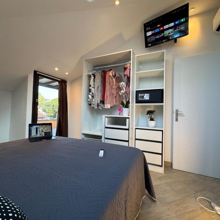Appartamento 3C in Centro al Mare - Riccione - Three-Bedroom Apartment with Balcony - 63