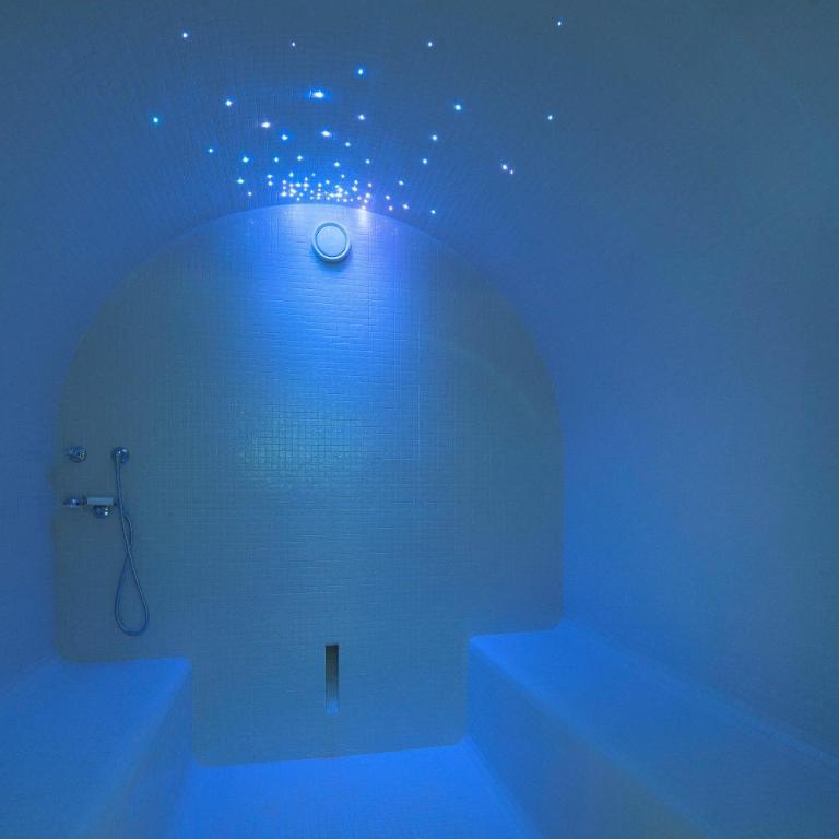 Hôtel Saint-Marc - Chambre Triple – Accès à Piscine/Hammam sur Réservation - 1