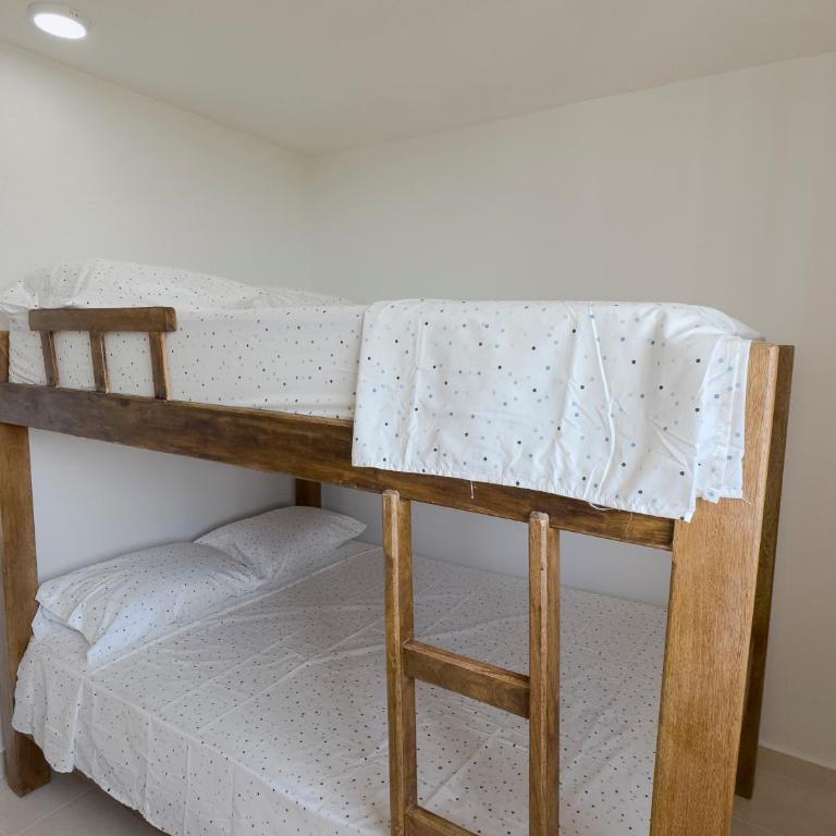 Exclusivo Apartamento con vista y cerca al mar - Three-Bedroom Apartment - 16