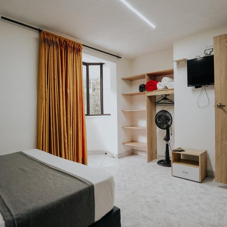 Hotel Balcones del Estadio - Double Room with Balcony - 15