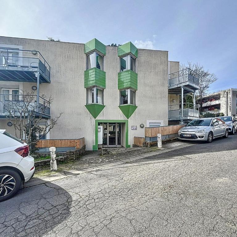 Studio avec terrasse, proche thermes et centre, animaux acceptés, wifi inclus, Lamalou-les-Bains - FR-1-451-66 - Estudio - 17